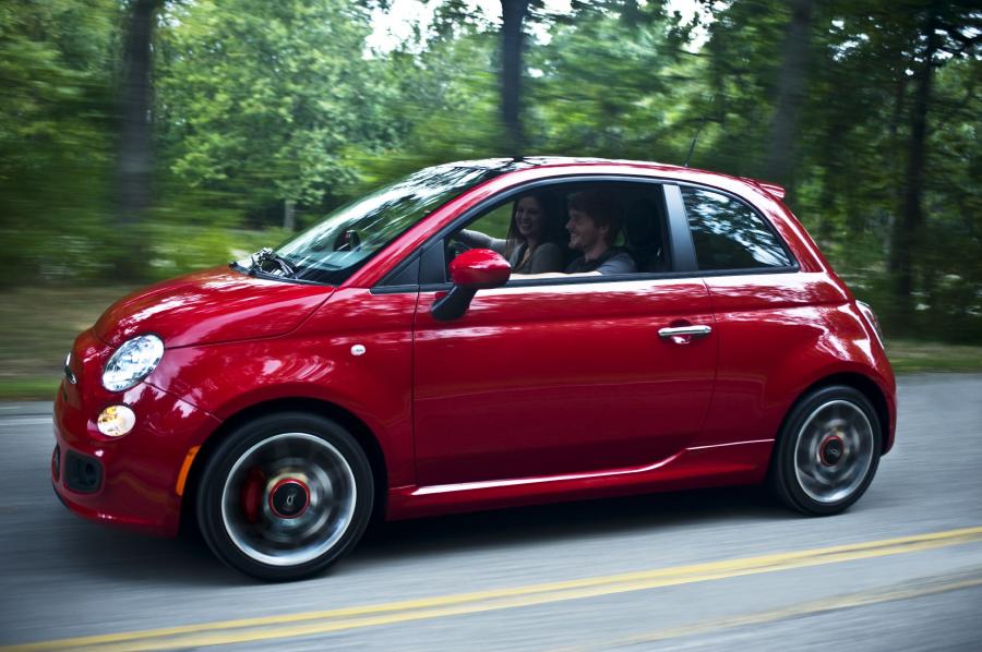  Fiat 500 2010 года  (US) (фото 5 из 13)